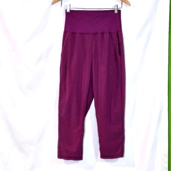 Lululemon Athletica Tranquil Crop 'Regal Plum' Sz 6 #W6HBES - Picture 3 of 10